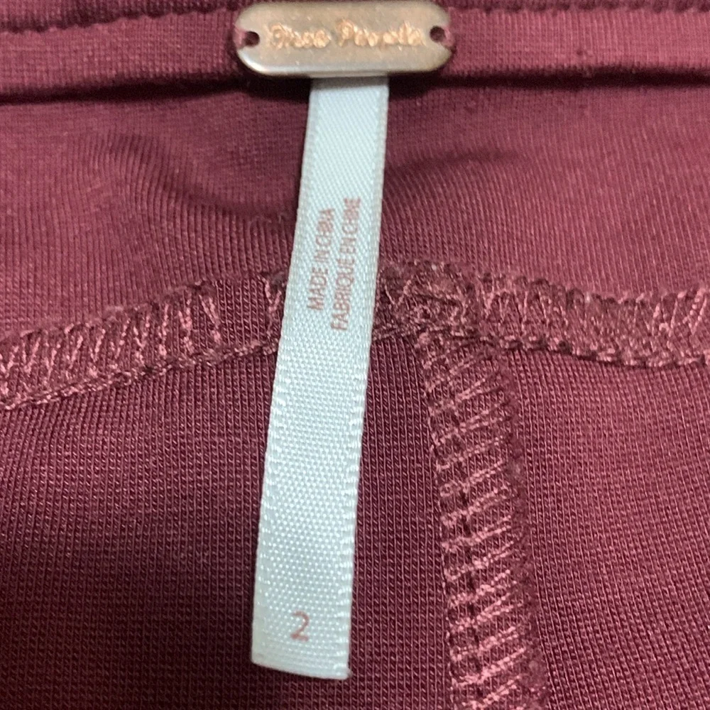 Women’s Free People Burgundy Flare Pants Size 2 EUC‎